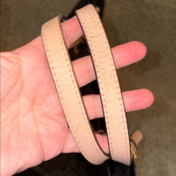 Michael Kors metallic patent leather 2 way tote CLEAN - Picture 9 of 10